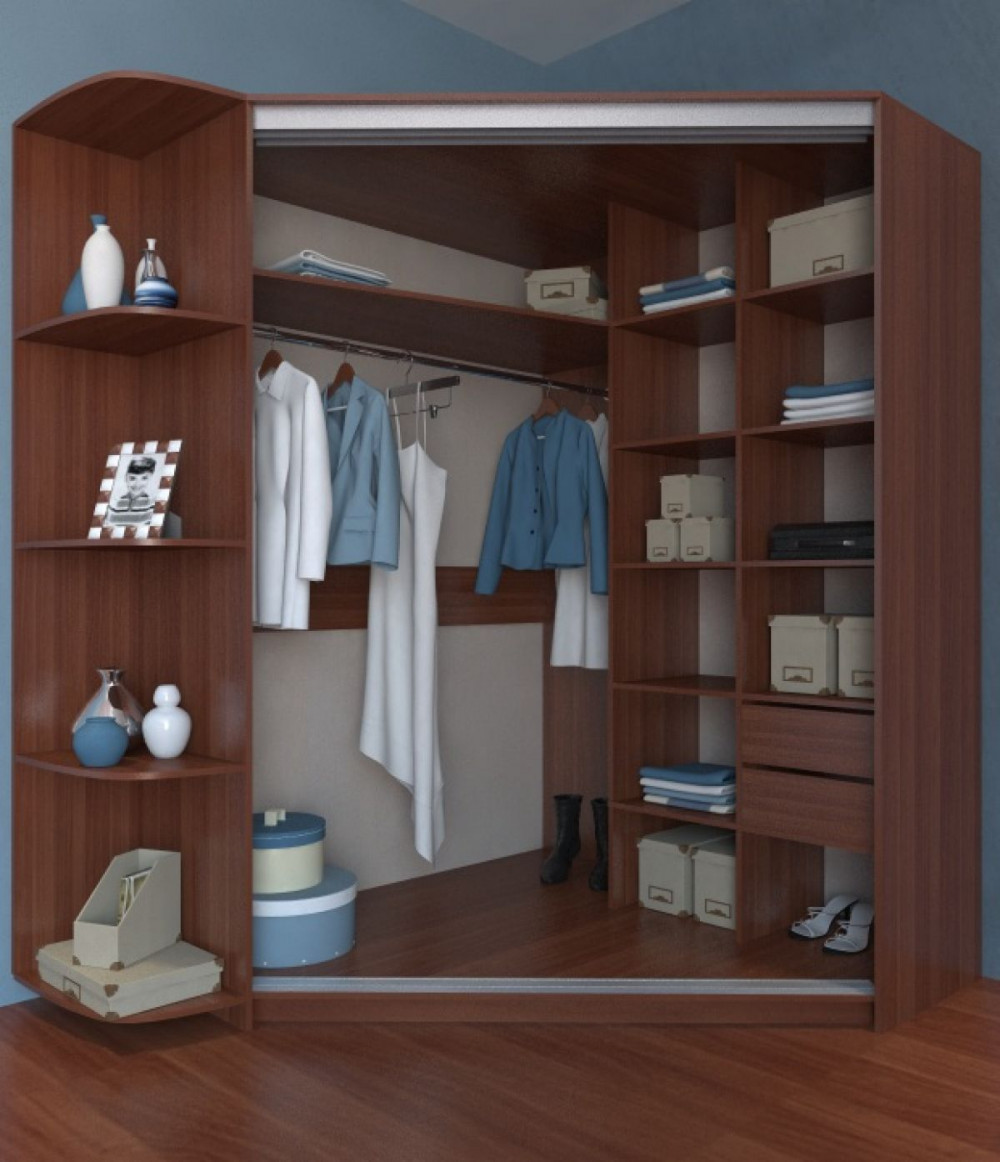 вместительный шкаф для одежды для большой семьи в маленькую комнату